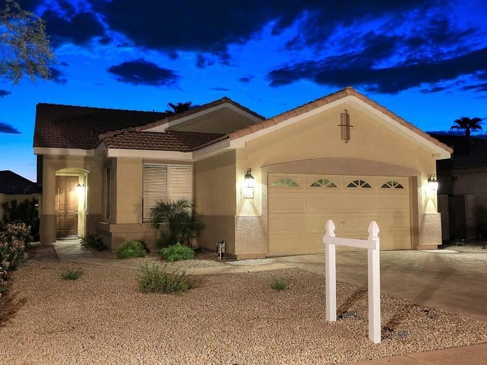 Night-Front Corner View