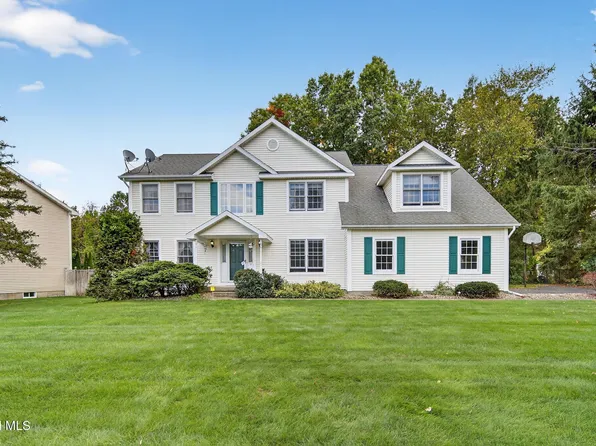 31 Torrey Pines, Clifton Park, NY 12065