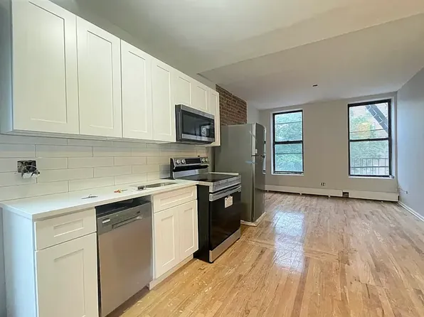 2847 Frederick Douglass Boulevard image 1 of 12