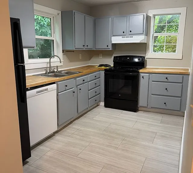 1315 S High St — Photo 1