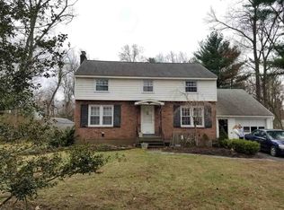 1916 Bentley Rd, Niskayuna, NY 12309