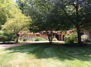 193 Scenic View Dr, Akron, OH 44321