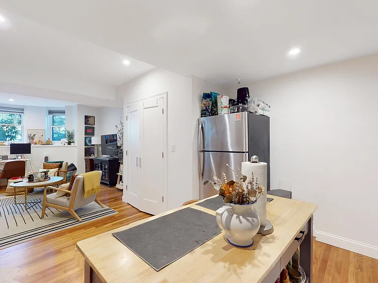 289 Beacon St #BF — Photo 7