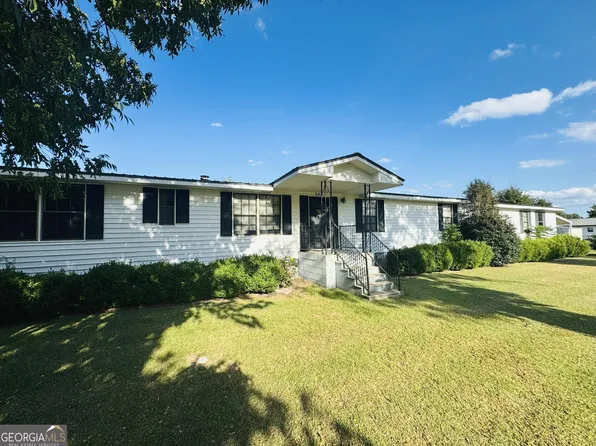 391 S Brown Ave, Sycamore, GA 31790