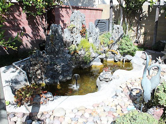 2nd image of 2151 W Cerritos Ave