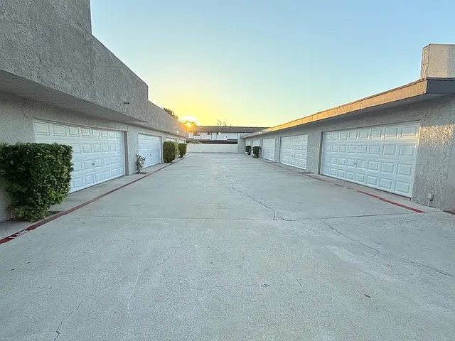 Villa Vista Apartments — Photo 11