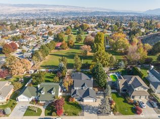 321 Canyon Pl, Wenatchee, WA 98801