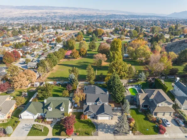 321 Canyon Place, Wenatchee, WA 98801