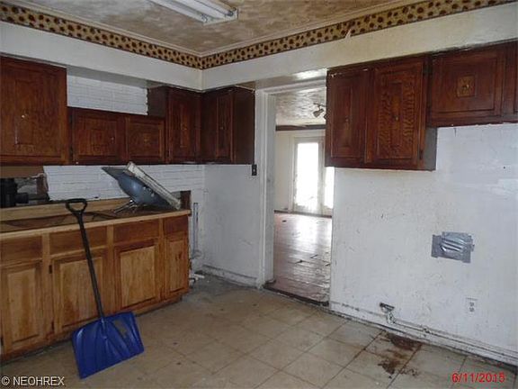 4th image of 4260 Larkspur Ln