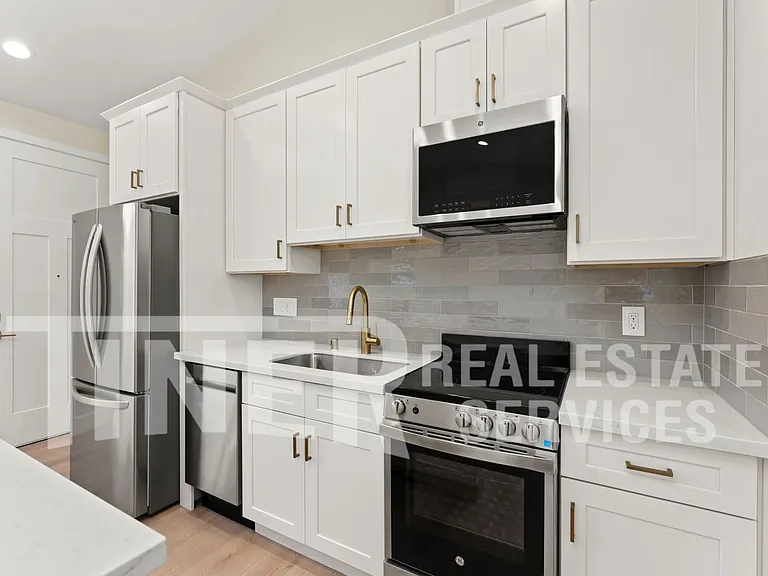 1314 Q St #5 — Photo 2
