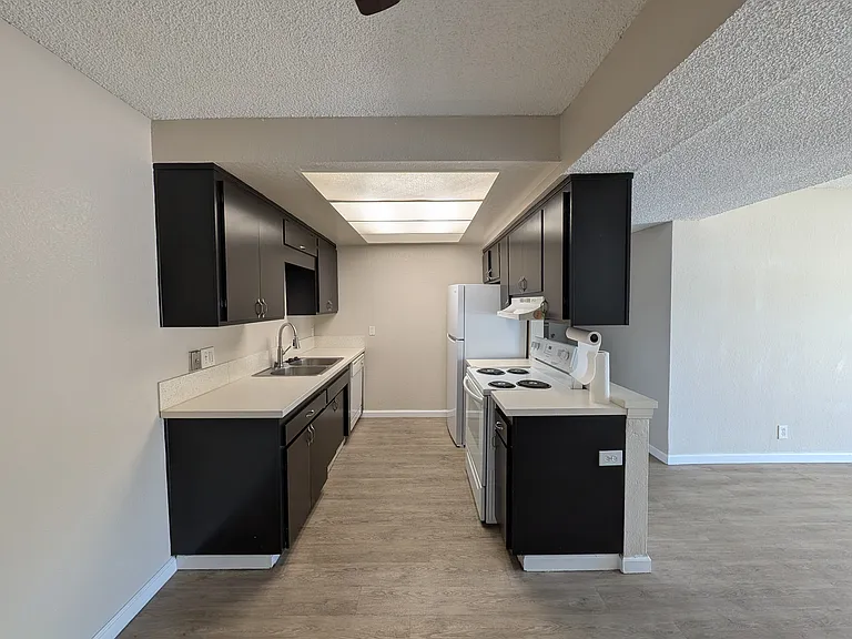 842 Sinkler Way #C — Photo 3