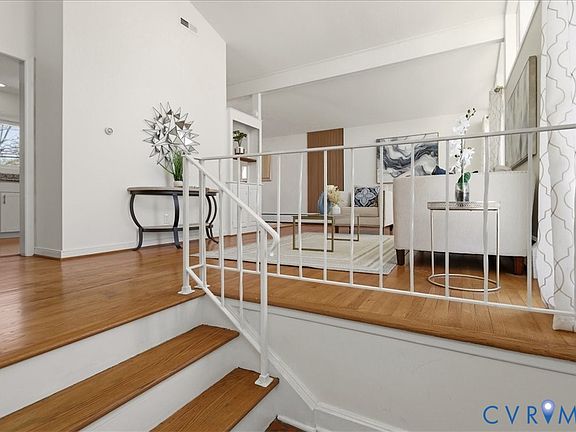 5th image of 2203 Fon Du Lac Rd