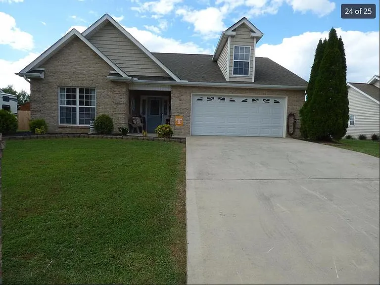 4549 Waldon Pond Ln — Photo 2
