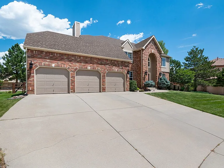 2420 Regal View Ct — Photo 3