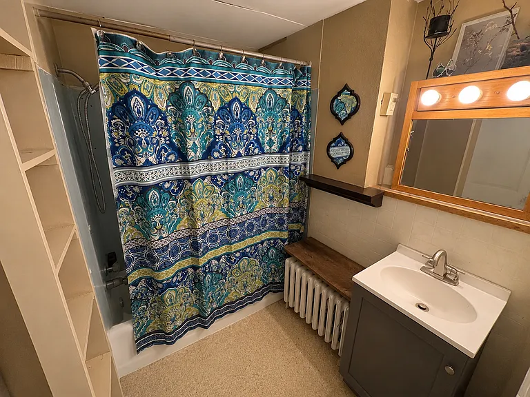 302 E Walnut St #B — Photo 9