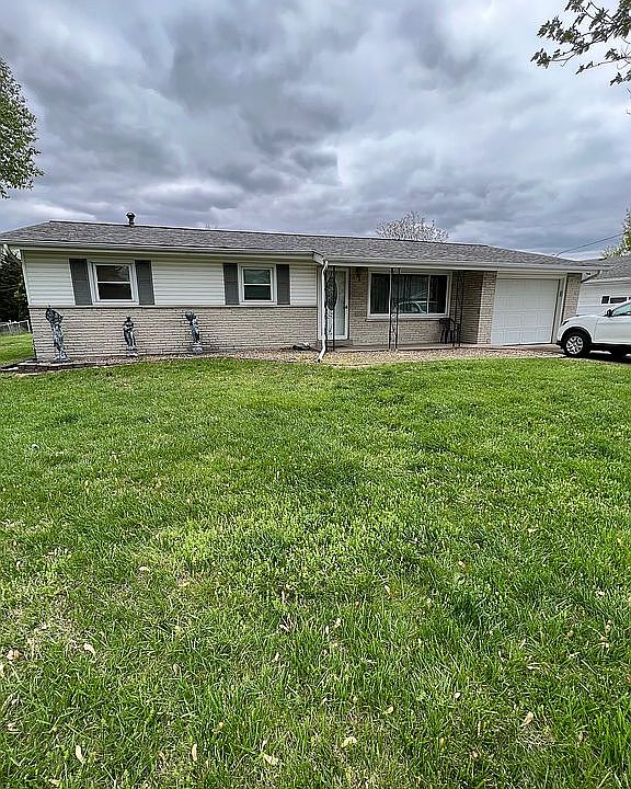 1st image of 700 Emil Dr