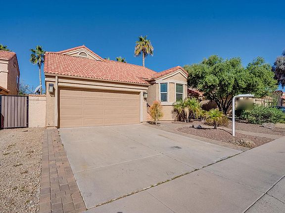 3rd image of 11902 N 112th Way