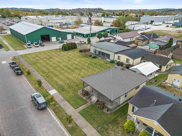 2826 S 9th St, Ironton, OH 45638