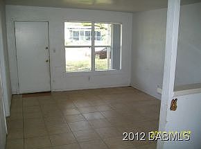 5th image of 1211 Linda Ln