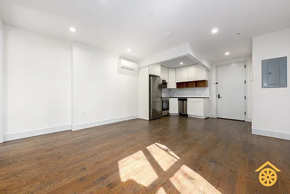 Rented by Reubel Group LLC | media 1