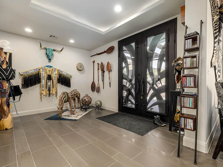 1353 W Lake Dr — Photo 9