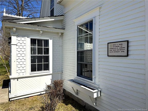3rd image of 79 Frederick St
