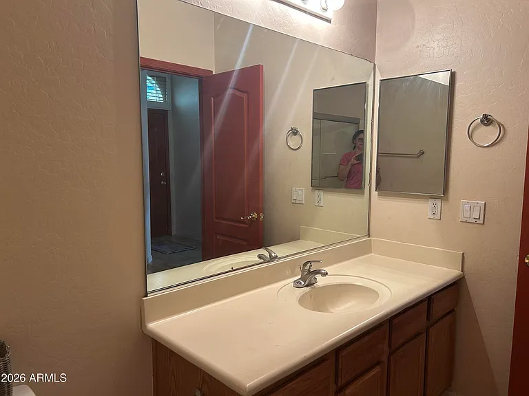 105 N Warren St — Photo 20
