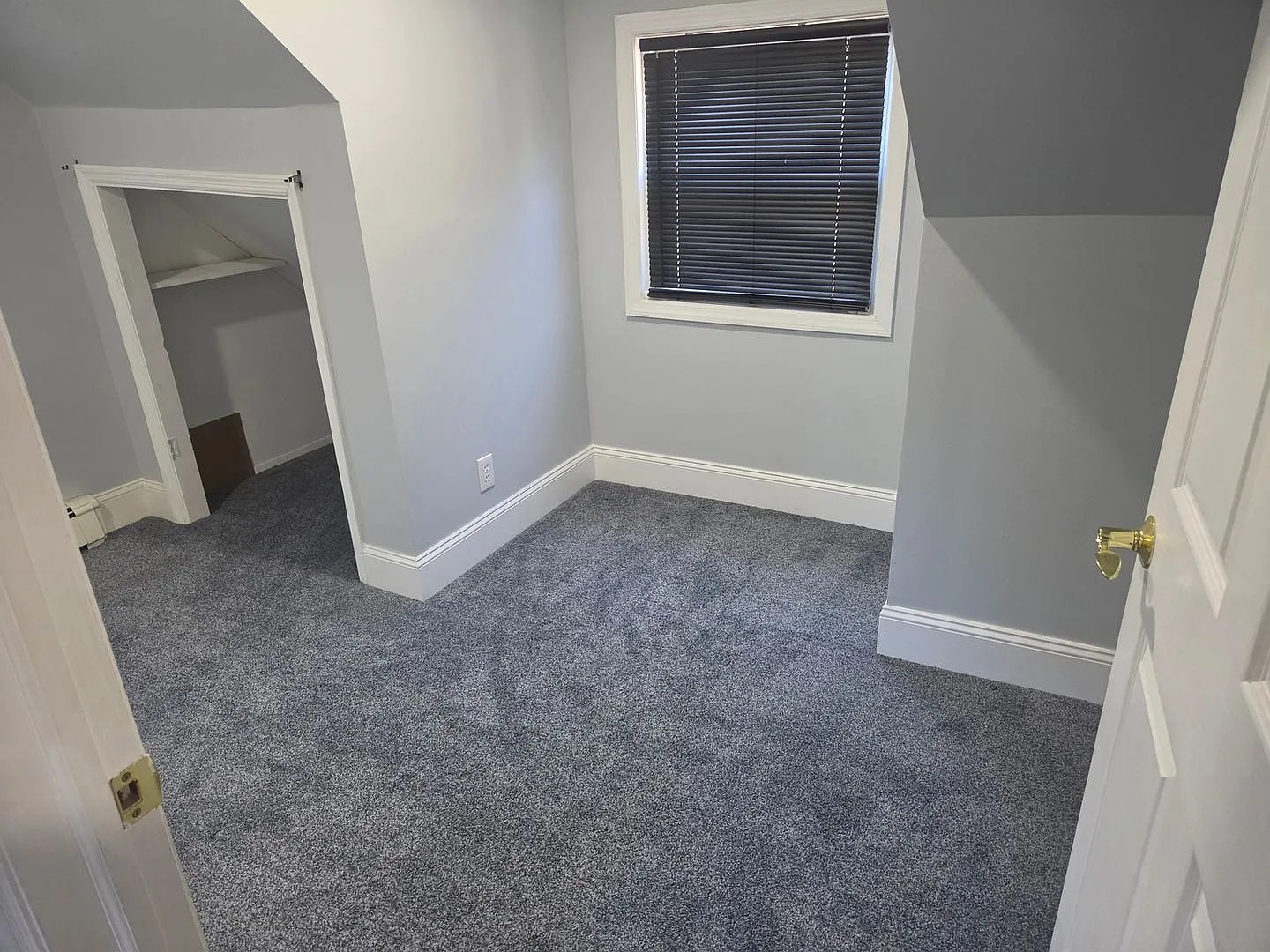 Charming 2BR 2nd floor apartment in Farmingdale — Photo 4