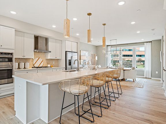 Breakfast bar in kitchen