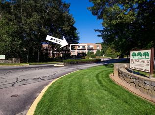 752 Quaker Ln #A310, Warwick, RI 02818