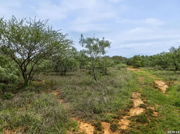0 CR 106, Floresville, TX 78114