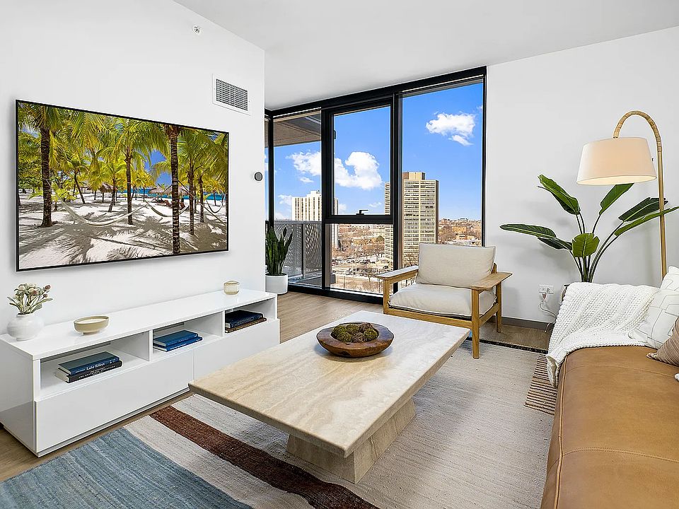 1st image of 511 S Damen Ave #1905