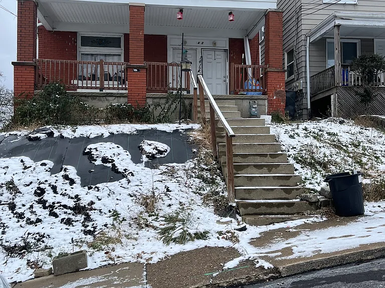 1412 Fallowfield Ave — Photo 1