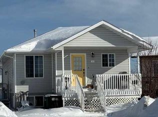 4 SE Boyer Close, High Level, AB T0H1Z0