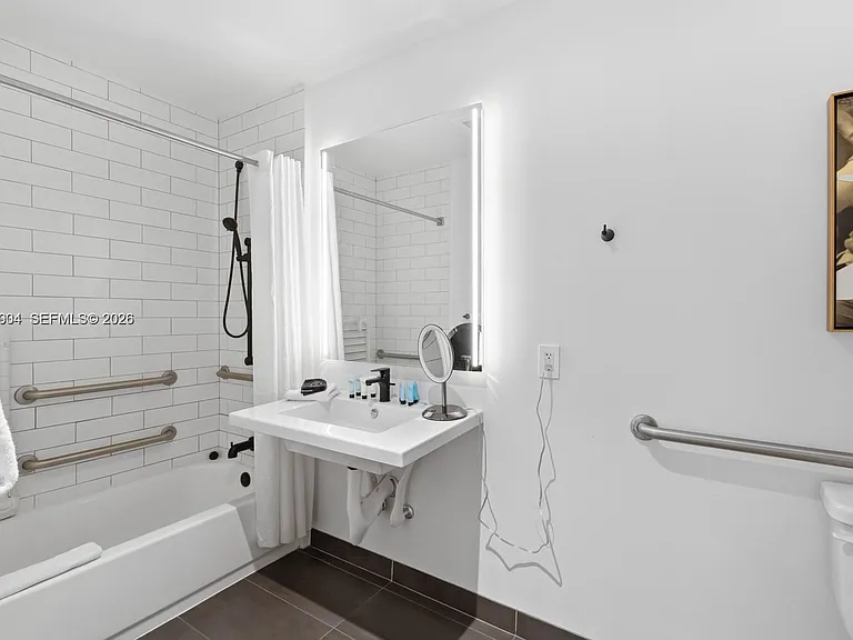 398 NE 5th St #1518 — Photo 8