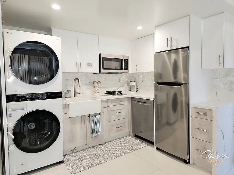 10416 Garden Grove Ave #B — Photo 3