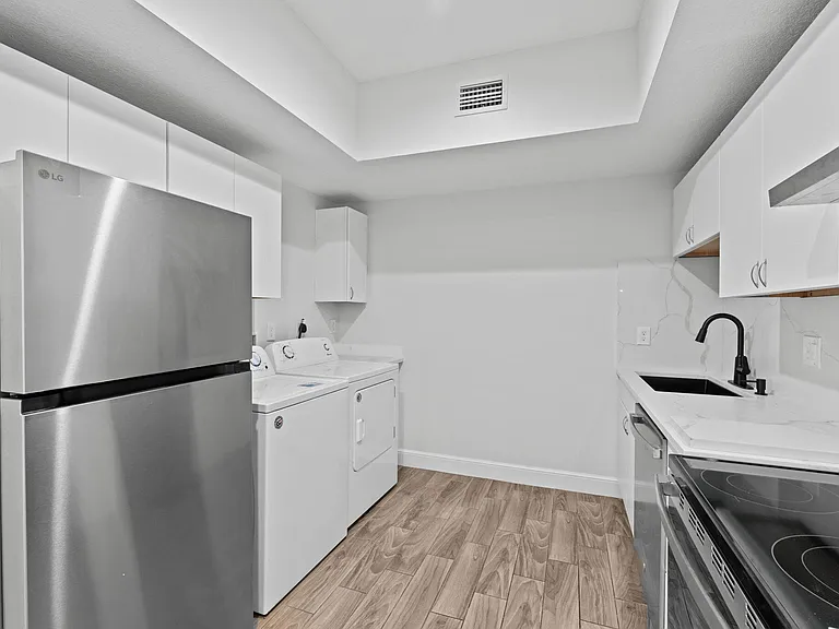 56 W 12th St #A — Photo 6