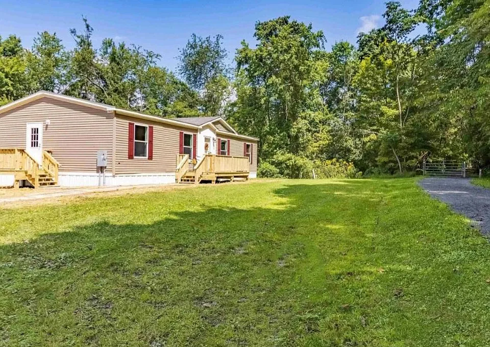 23 Breakiron Hill Rd