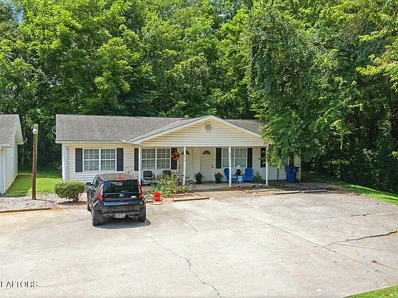 4th image of 2312 Boyds Creek Hwy