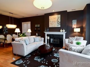 2341 W Montrose Ave APT 4, Chicago, IL 60618