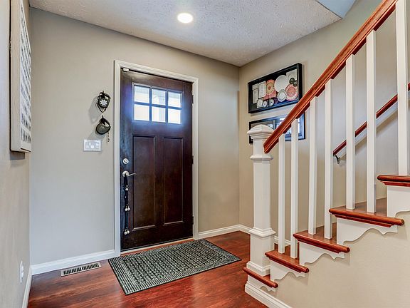 4th image of 389 S Tinsel Cir W