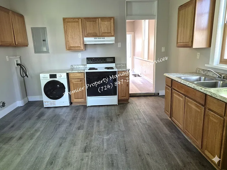 1521 4th Ave — Photo 14