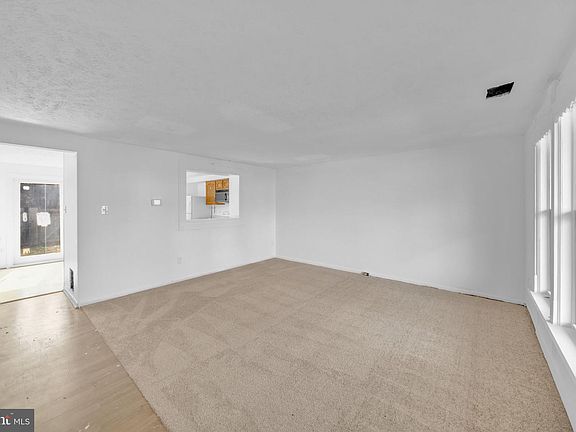 5th image of 4703 Hersand Ct