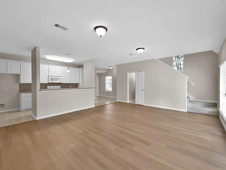 180 Binnacle Ct #B — Photo 8