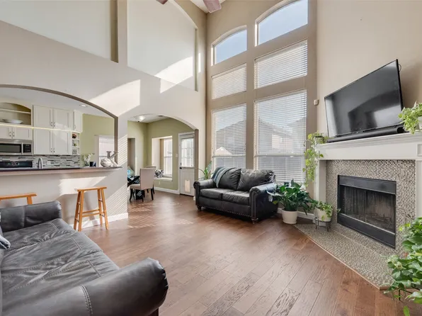 6611 Sandgate Dr, Arlington, TX 76002