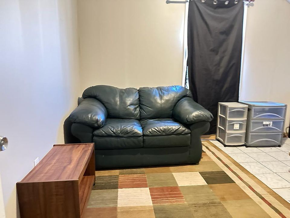 1st image of 108 Lake Point Ct