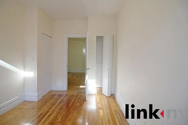Rented by Link NY Realty | media 11