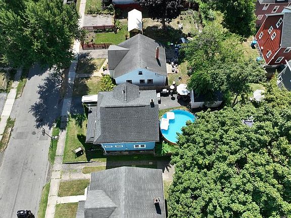 4th image of 173 Portage St