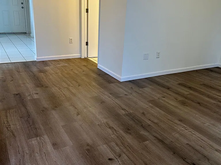 601 E Hosking Ave #2B — Photo 24