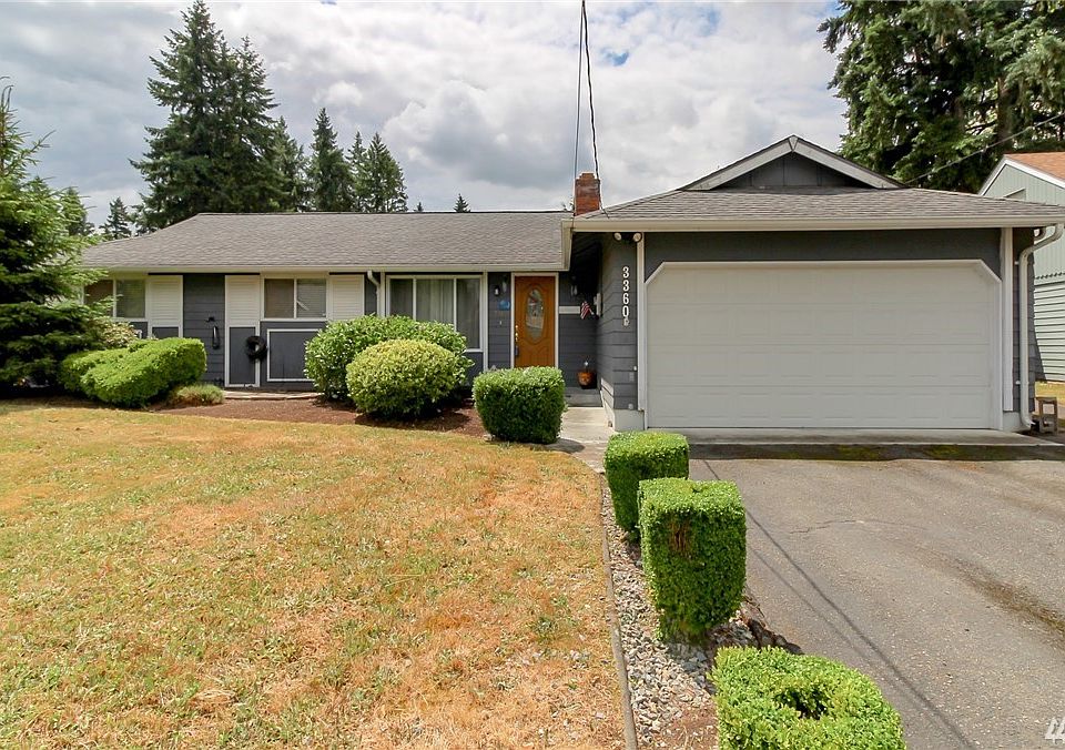 1st image of 3360 19th St SE